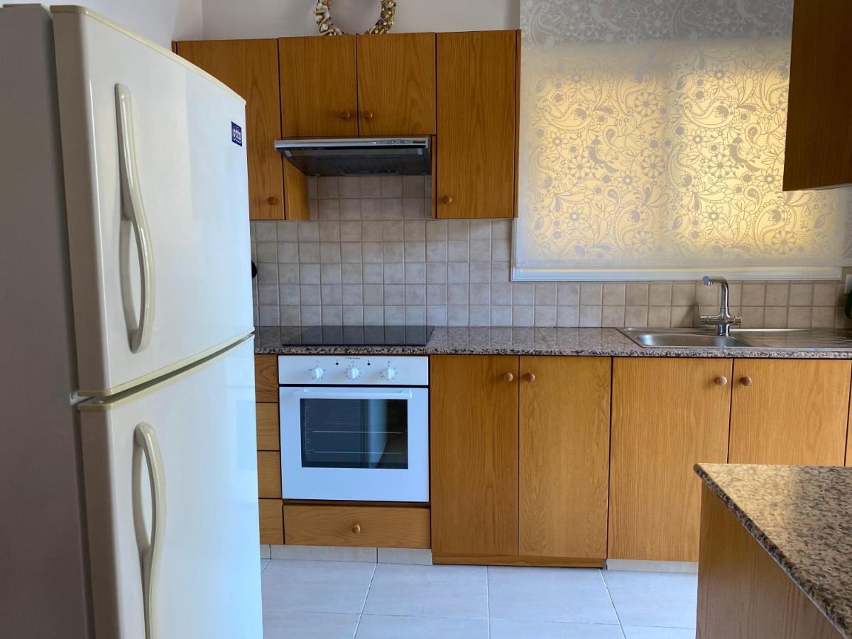 Holiday City Center Appartement Larnaca Buitenkant foto
