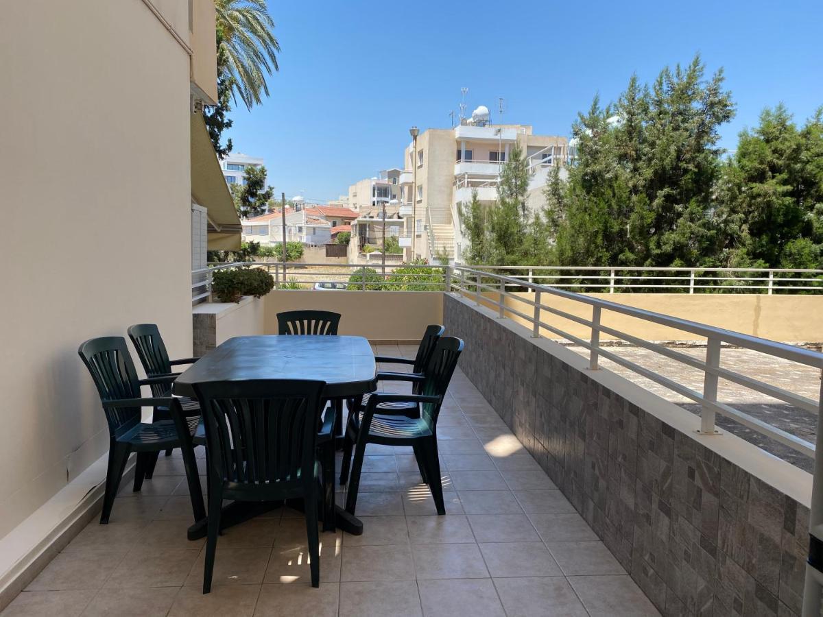 Holiday City Center Appartement Larnaca Buitenkant foto