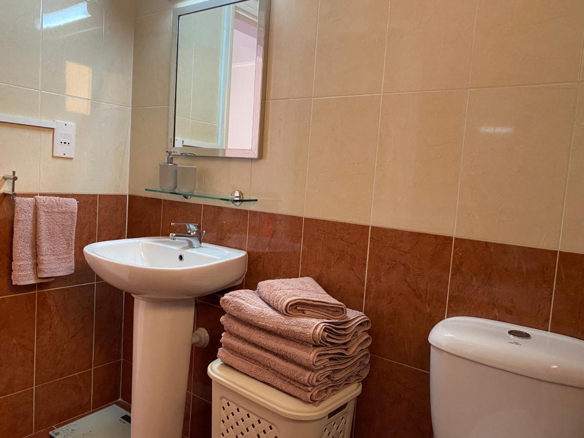 Holiday City Center Appartement Larnaca Buitenkant foto