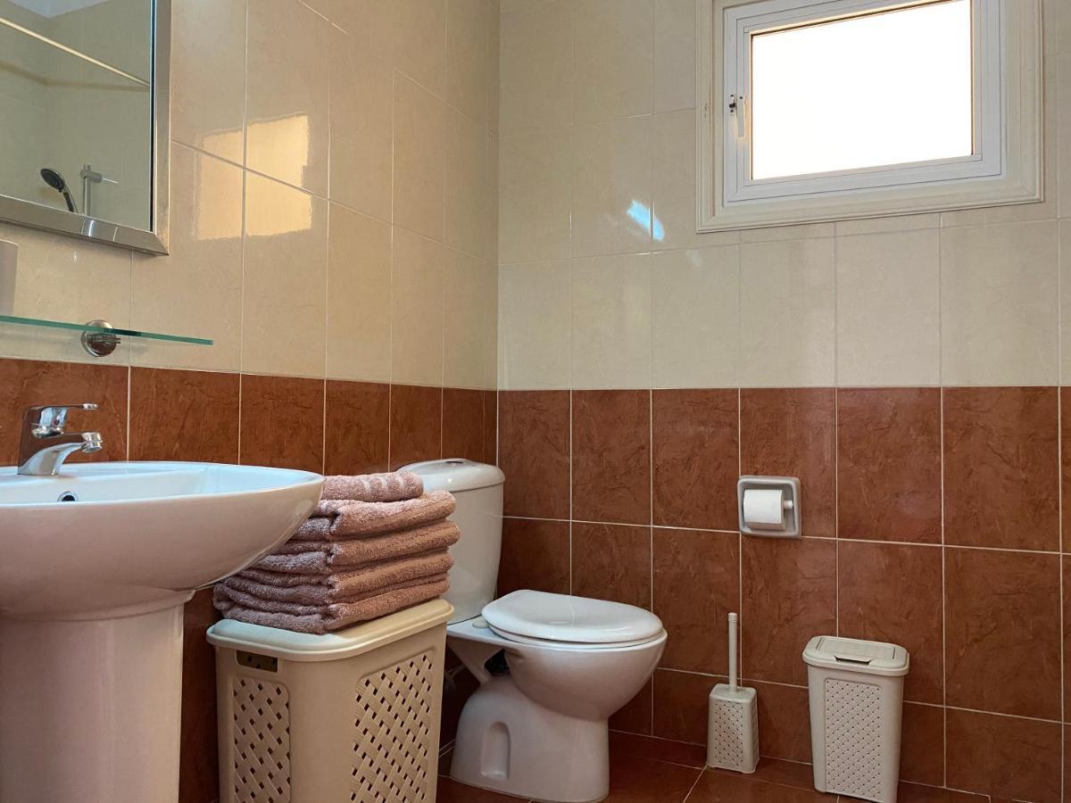 Holiday City Center Appartement Larnaca Buitenkant foto