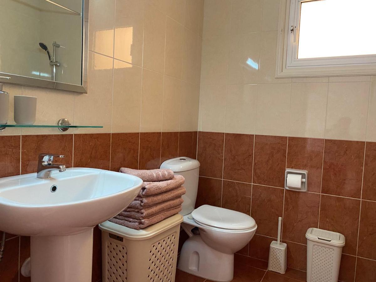 Holiday City Center Appartement Larnaca Buitenkant foto
