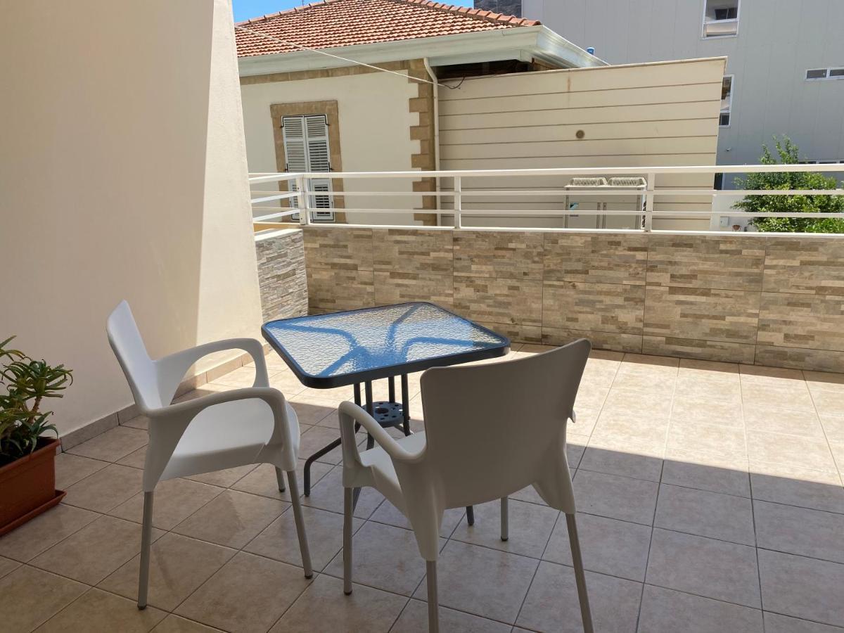 Holiday City Center Appartement Larnaca Buitenkant foto