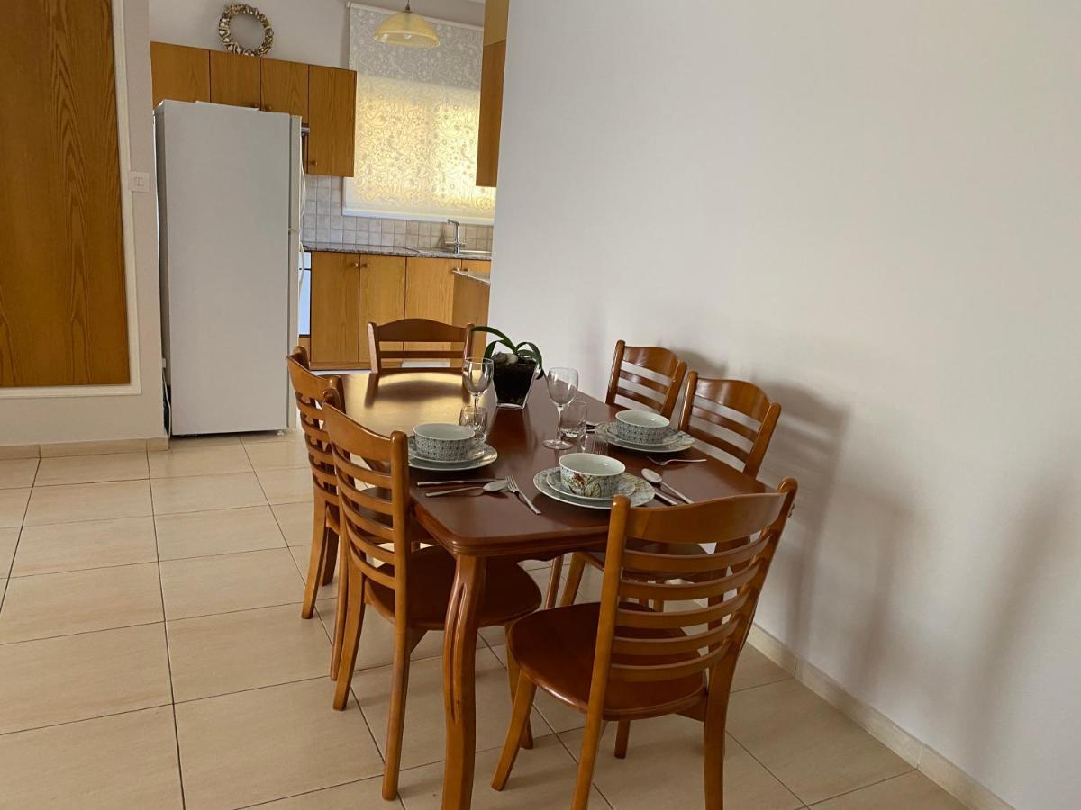 Holiday City Center Appartement Larnaca Buitenkant foto