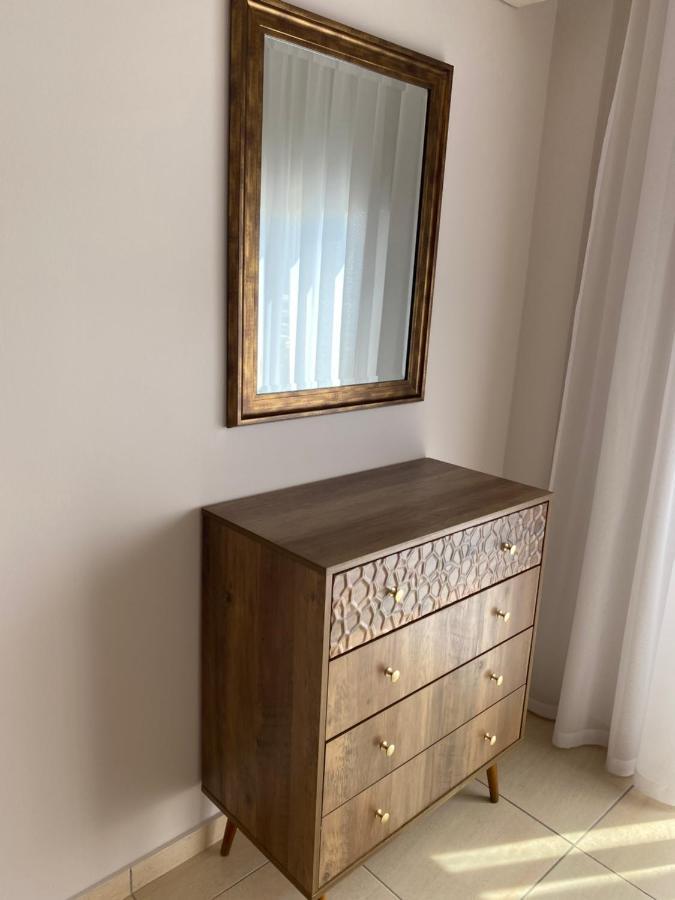 Holiday City Center Appartement Larnaca Buitenkant foto